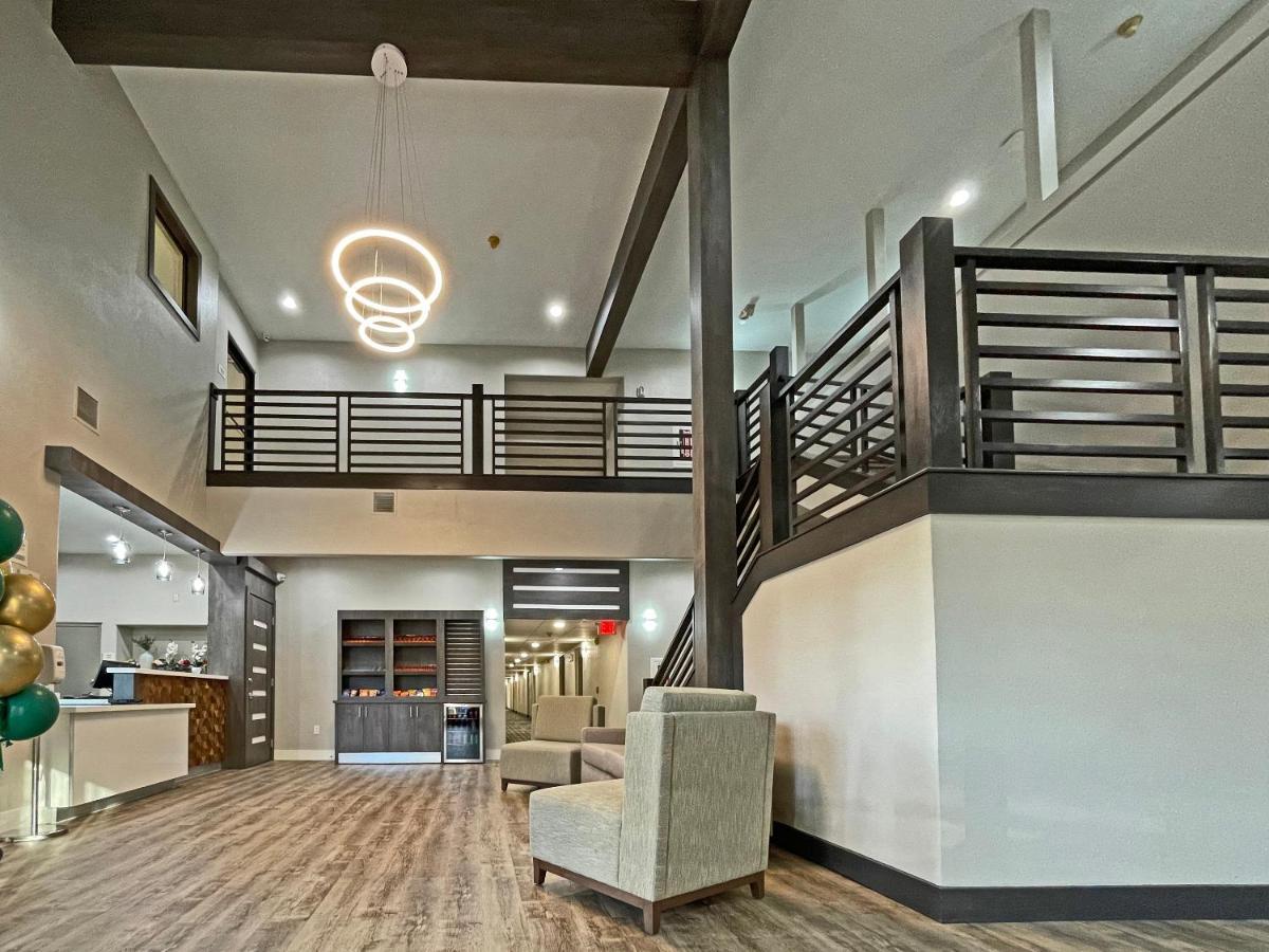 Quality Suites Houston Hobby Airport Exterior photo